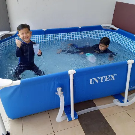 Homestay Bonda, Taman Mayung, Teluk Kemang - Private Children Pool - Malay Only Kampung Teluk Kemang Exterior photo